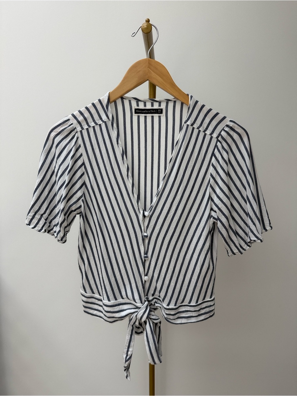 Abercrombie & Fitch Soft Viscose Blue White Striped Tie-Front Blouse Top XS
